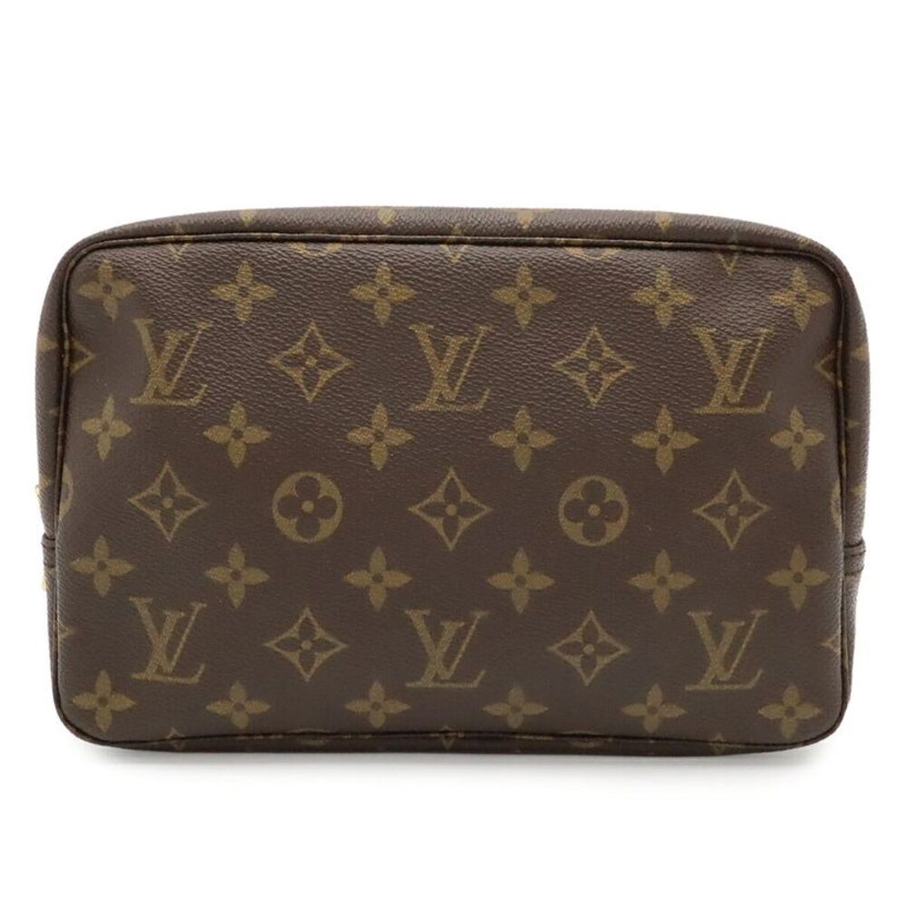Louis Vuitton Trousse Toilette 23